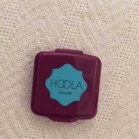 New BENEFIT Hoola Matte Bronzer - Picture 2 of 4